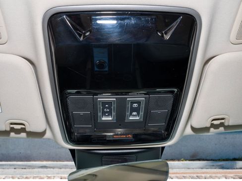 Used 2021 Land Rover Range Rover Westminster Edition image 28