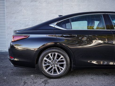 Used 2023 Lexus ES 350 image 12
