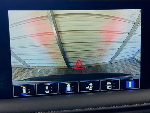 Used 2024 GMC Yukon XL AT4 w/ AT4 Premium Plus Package image 16