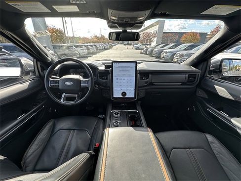 Certified 2024 Ford Expedition Max Platinum image 16