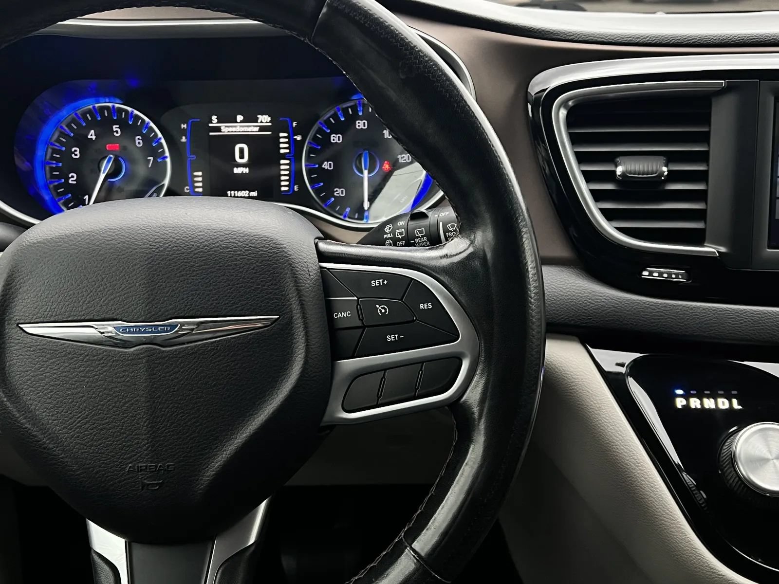 Used 2019 Chrysler Pacifica Touring-L FWD image 25