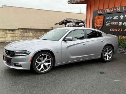 Used 2016 Dodge Charger R/T w/ Plus Group image 4