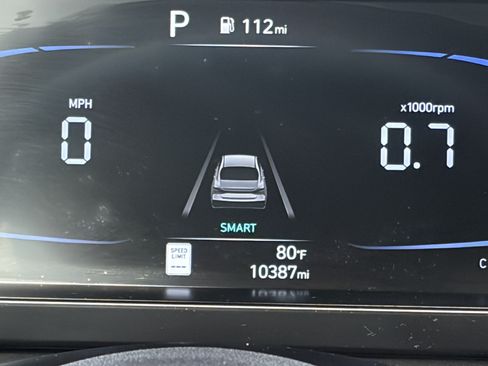 Used 2025 Hyundai Elantra Sport w/ Cargo Package FWD image 20
