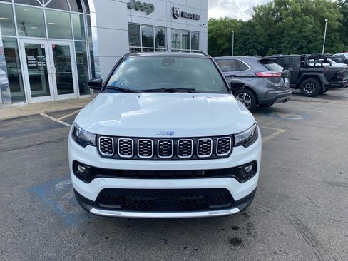 Used 2025 Jeep Compass Limited AWD/4WD image 8