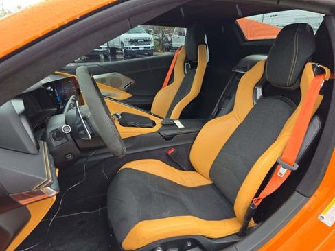 Used 2023 Chevrolet Corvette Stingray Premium Conv w/ Z51 Performance Package image 5