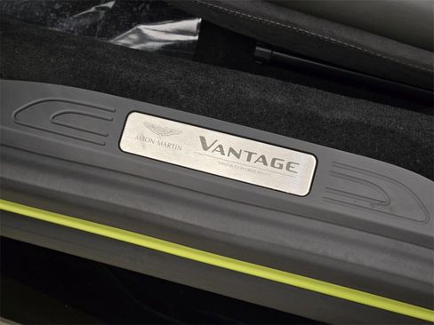 Used 2023 Aston Martin V8 Vantage image 31
