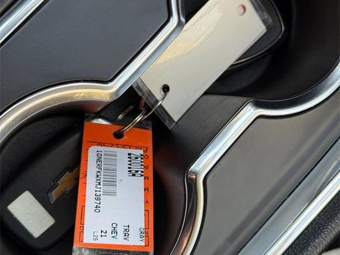 Used 2021 Chevrolet Traverse LS image 31