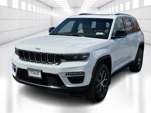 Used 2024 Jeep Grand Cherokee Limited w/ Luxury Tech Group II AWD/4WD image 1