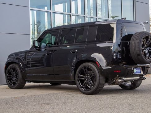 Used 2025 Land Rover Defender 110 V8 image 8