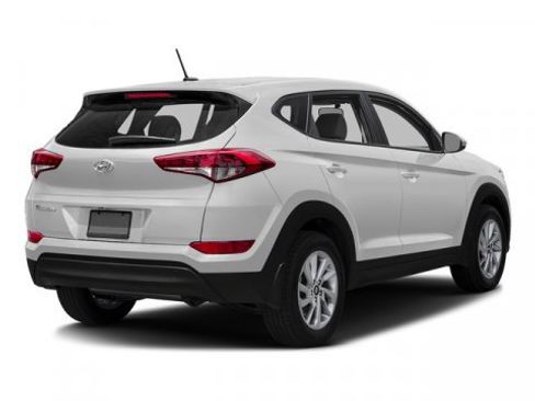 Used 2016 Hyundai Tucson Sport image 2