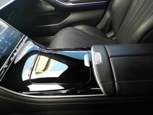 Used 2022 Mercedes-Benz S 500 4MATIC w/ AMG Line Package image 49