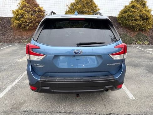 Used 2020 Subaru Forester Premium image 4