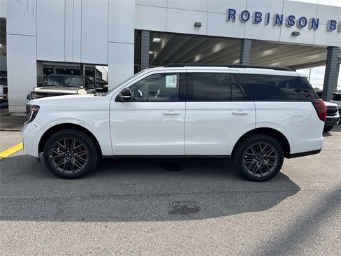 New 2025 Ford Expedition Platinum w/ Stealth Performance Package image 8