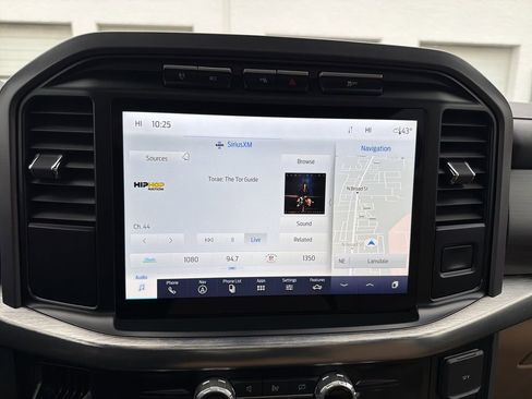 Used 2023 Ford F150 Lariat w/ Equipment Group 502A High image 22