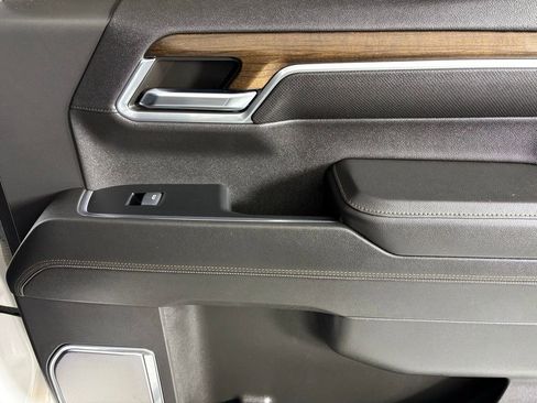 Used 2024 Chevrolet Silverado 1500 High Country w/ High Country Premium Package image 18