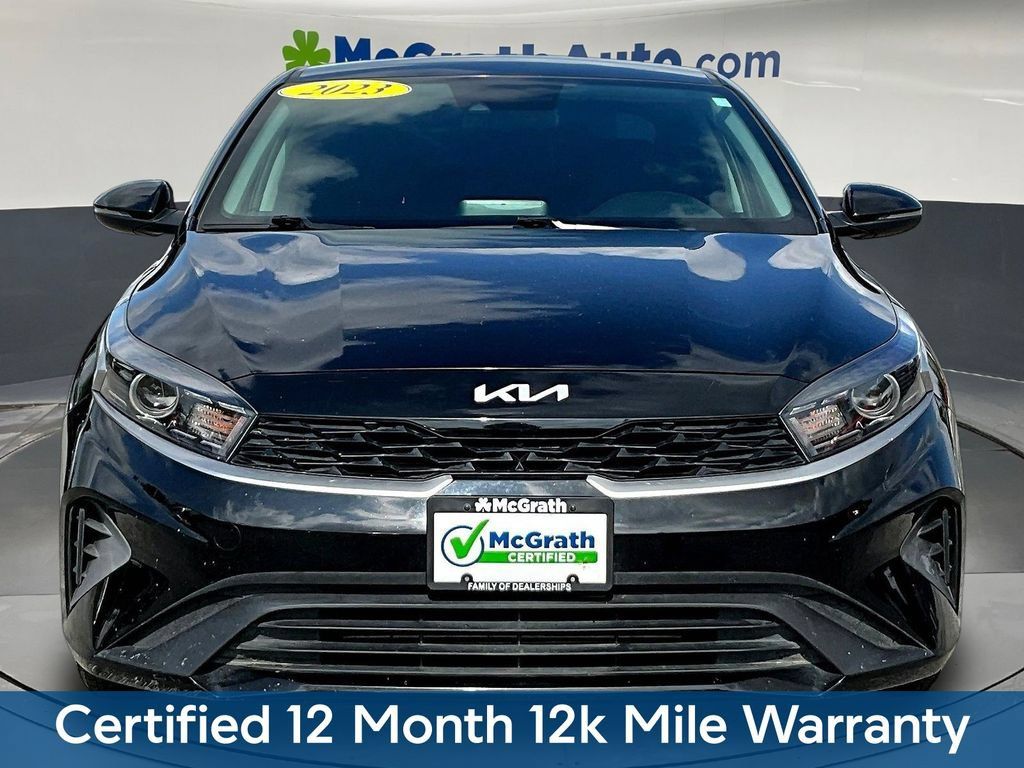 Used 2023 Kia Forte LXS w/ LXS Technology Package FWD image 2