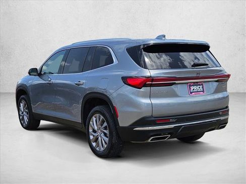 Used 2025 Buick Enclave Preferred FWD image 8