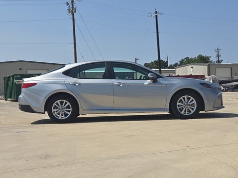 Used 2025 Toyota Camry LE FWD image 6