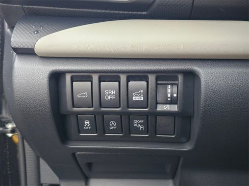 Used 2022 Subaru Forester Limited w/ Popular Package #3 image 25