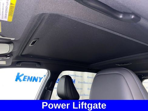 Used 2025 Subaru Forester Limited AWD/4WD image 12