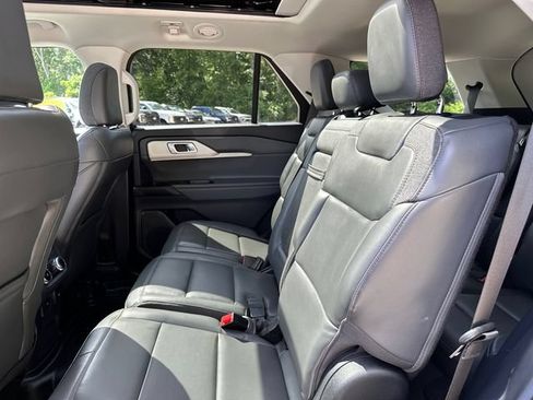 Certified 2025 Ford Explorer Active w/ Active Comfort Package AWD/4WD image 22