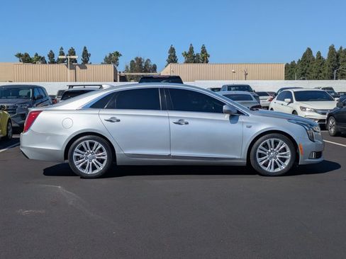 Used 2019 Cadillac XTS Luxury FWD image 4