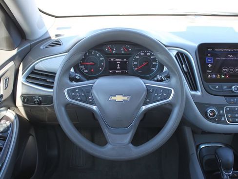 Used 2023 Chevrolet Malibu LT w/ Driver Confidence Package image 8