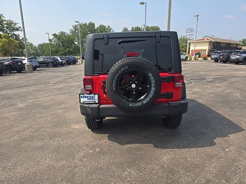 Used 2018 Jeep Wrangler Unlimited Sport S AWD/4WD image 8
