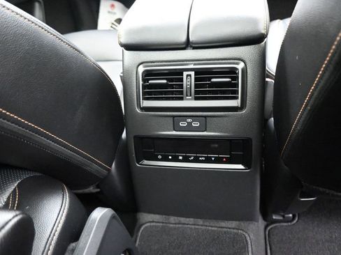 Used 2024 MAZDA CX-90 3.3 Turbo w/ Premium Package AWD/4WD image 16