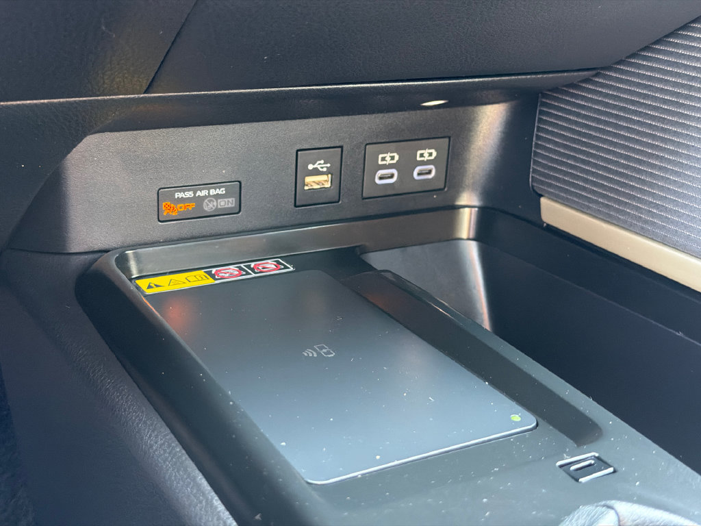 Used 2026 Toyota Camry SE w/ Multimedia Upgrade Package FWD image 29