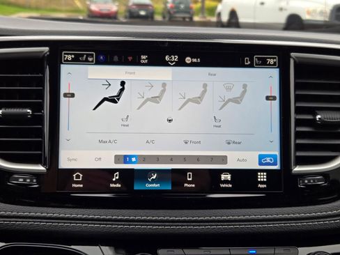 New 2026 Chrysler Pacifica Select w/ S Appearance Package image 19