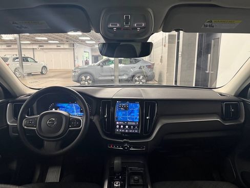 Used 2023 Volvo XC60 B5 Core AWD/4WD image 7