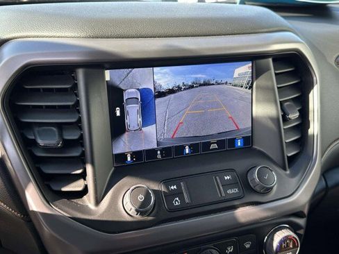 Used 2023 GMC Acadia AT4 w/ Technology Package image 21