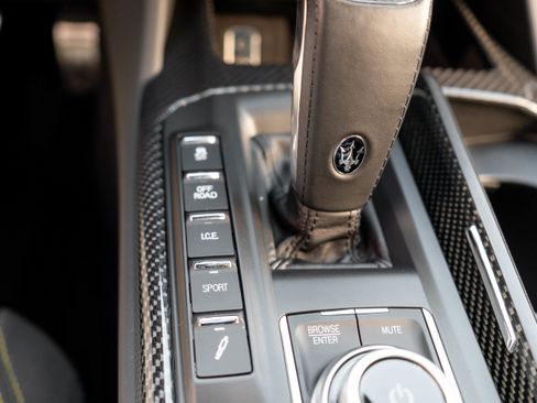 Used 2022 Maserati Levante F Tributo image 30