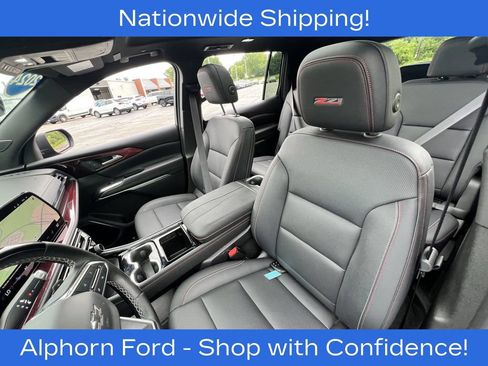 Used 2024 Chevrolet Traverse Z71 w/ Enhanced Driving Package AWD/4WD image 29