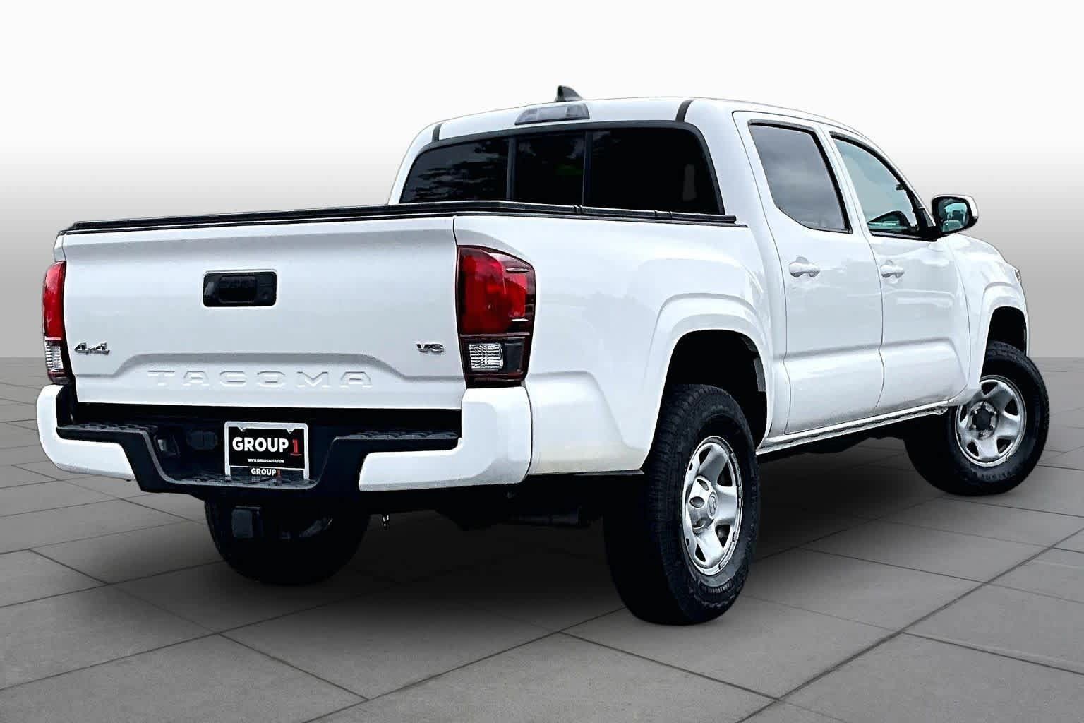Used 2022 Toyota Tacoma SR AWD/4WD image 13