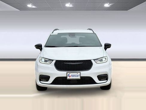 New 2026 Chrysler Pacifica Select w/ S Appearance Package FWD image 6