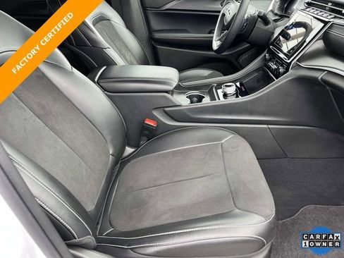 Certified 2024 Jeep Grand Cherokee Altitude image 24