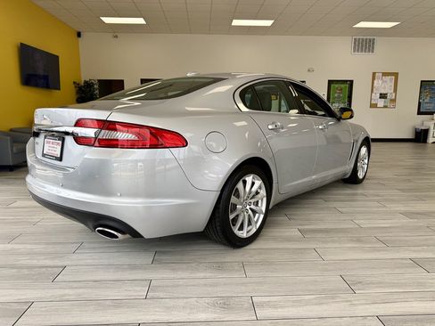 Used 2012 Jaguar XF RWD image 6