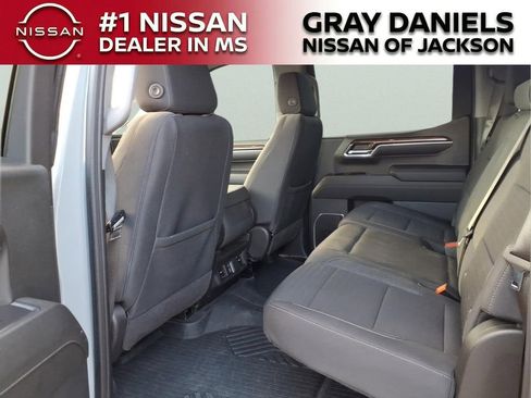 Used 2024 Chevrolet Silverado 1500 LT AWD/4WD image 27