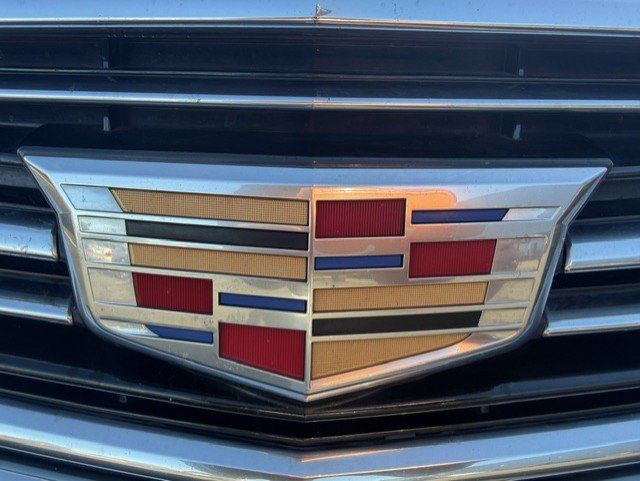 Used 2017 Cadillac XT5 Premium Luxury w/ LPO, Wheel Lock Package AWD/4WD image 8