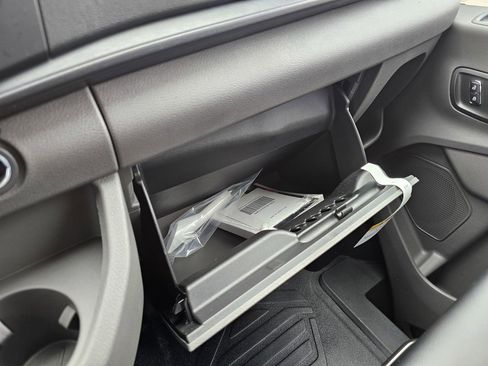 New 2025 Ford Transit 250 Low Roof image 36