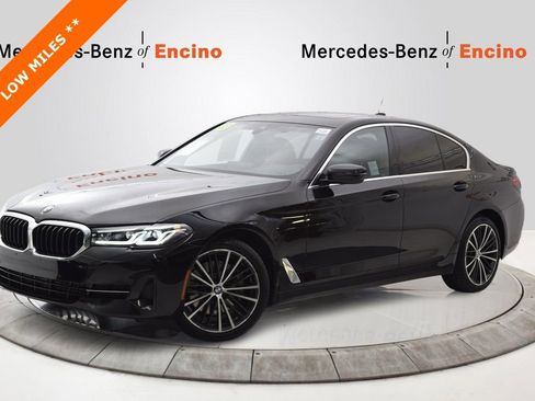 Used 2023 BMW 530i w/ Convenience Package image 1
