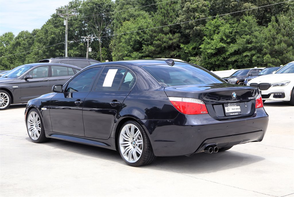 Used 2008 BMW 550i Sedan w/ Sport Pkg RWD image 5