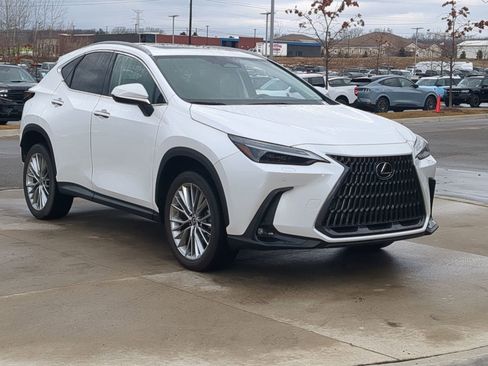 Used 2023 Lexus NX 350h AWD w/ Towing Package (2000 Lbs) image 10