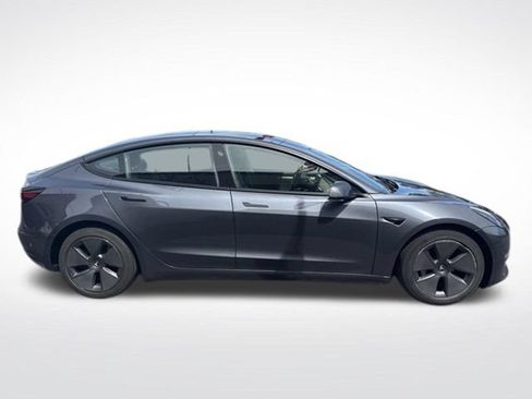 Used 2023 Tesla Model 3 Standard Range RWD image 2