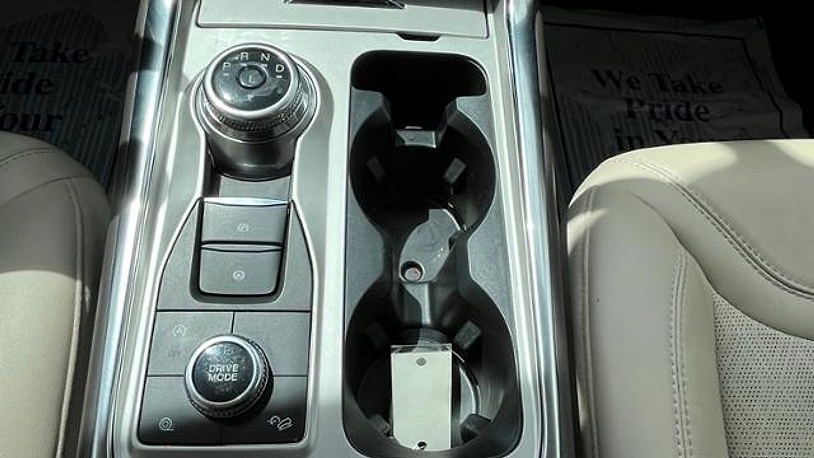 Used 2023 Ford Explorer Platinum w/ Technology Package AWD/4WD image 21
