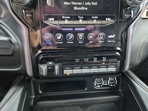 Used 2021 RAM 3500 Limited image 39