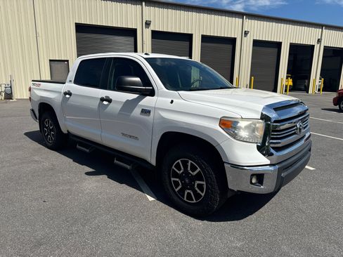 Used 2016 Toyota Tundra SR5 w/ TRD Off Road Package image 3
