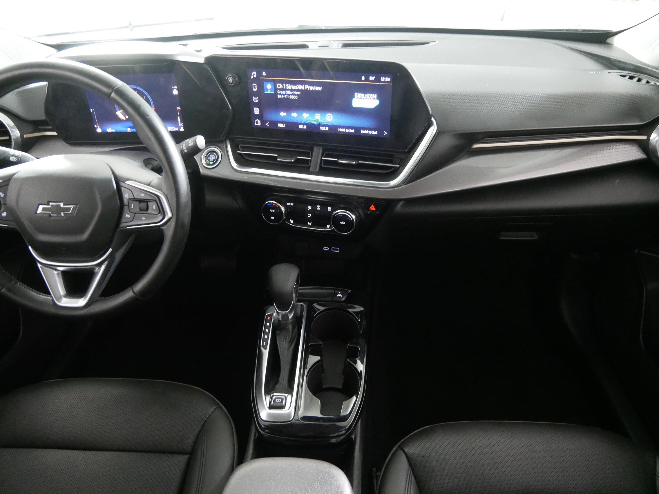 Used 2025 Chevrolet Trax ACTIV w/ Driver Confidence Package FWD image 10